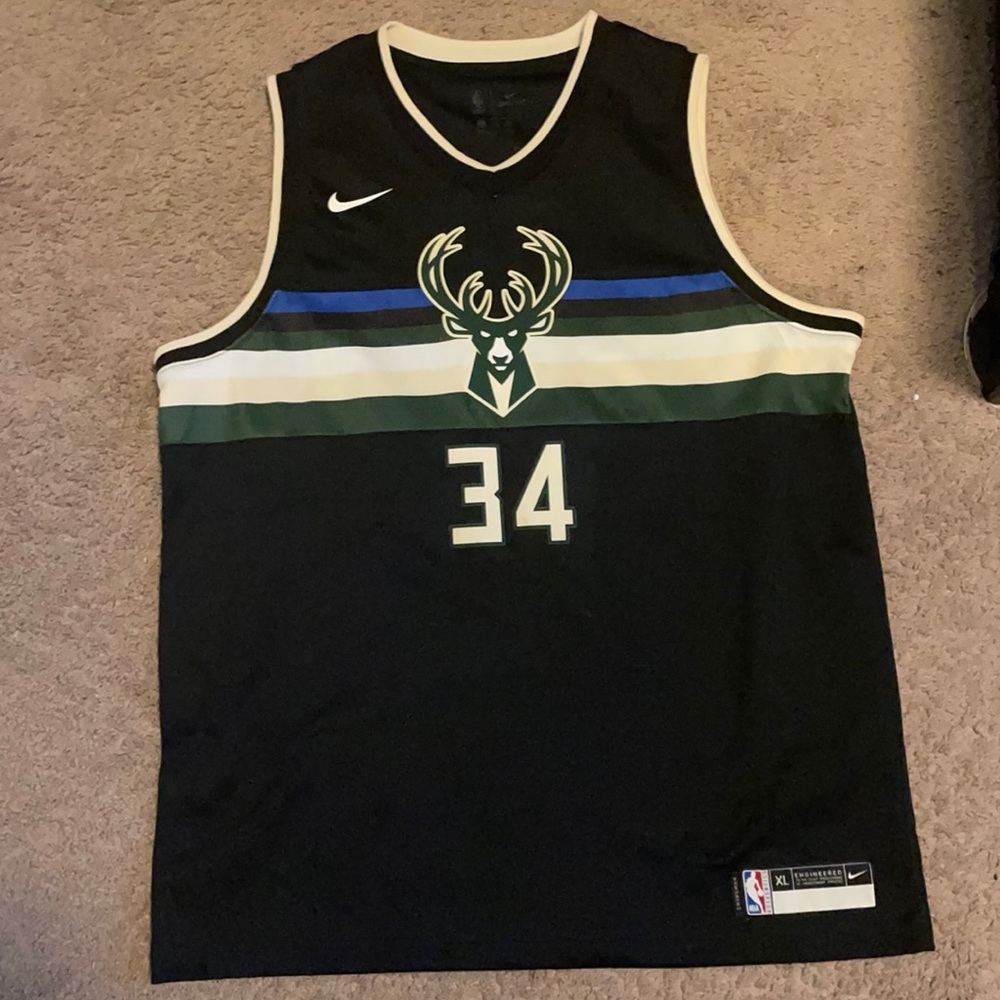 Giannis Antetokounmpo Jersey